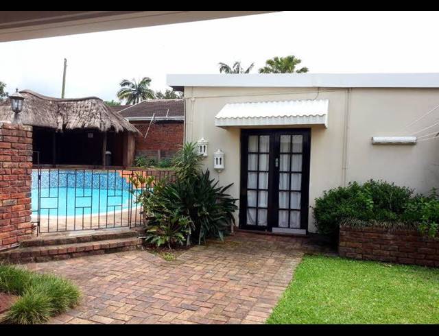6 BEDROOM HOUSE FOR SALE IN MANORS
